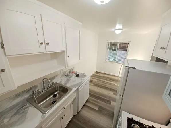 2405 F St, Sacramento, CA