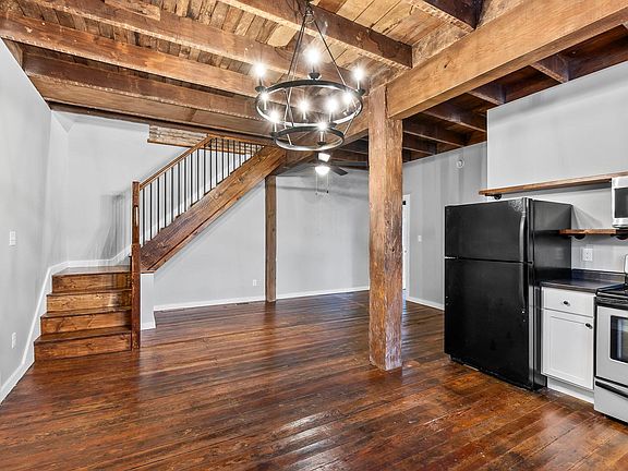 4th image of 622 Broadway Ave #1