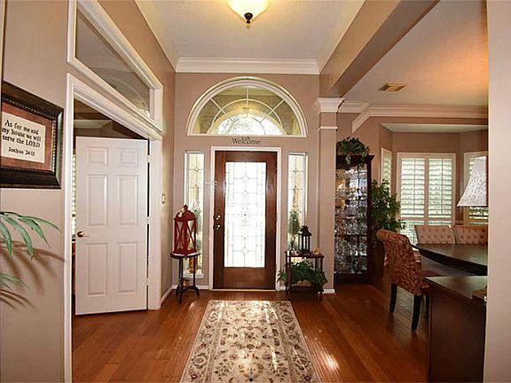 2nd image of 1018 Mahogany Run Dr