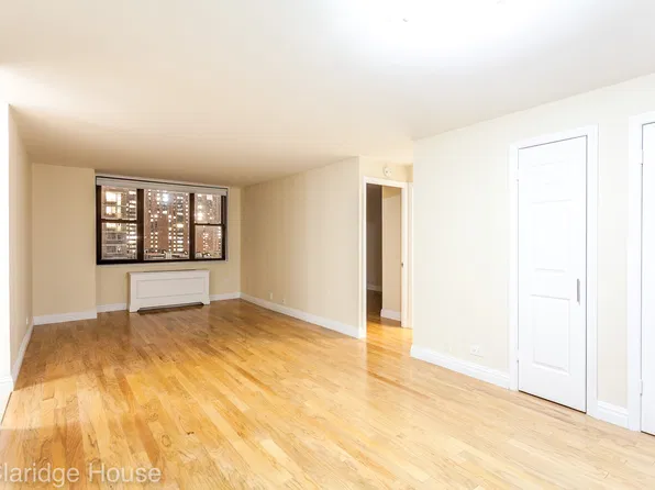 201 East 87th Street image 1 of 8