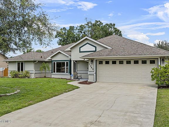 3rd image of 7065 Hundred Acre Dr