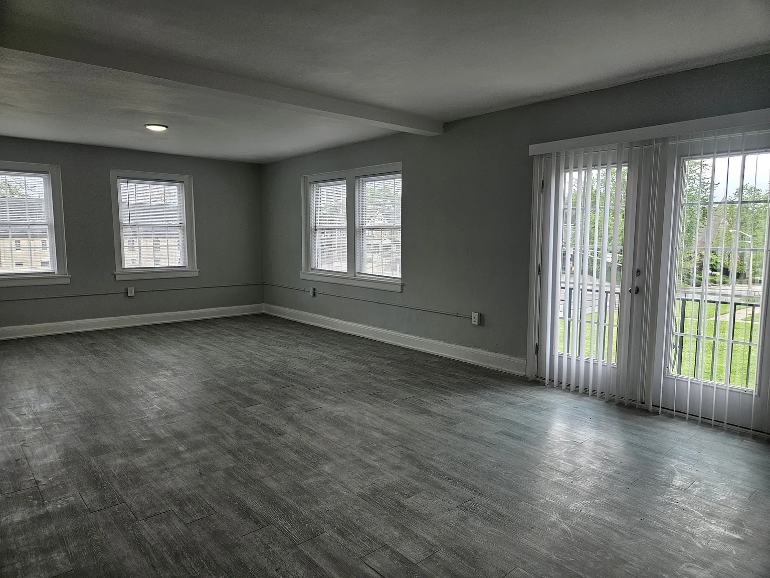 Delaware Court Apartments — Photo 2