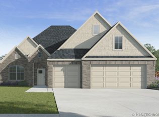 706 W 83rd St S, Tulsa, OK 74132