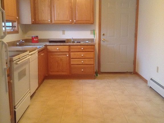 4th image of 940 Jefferson St APT 6