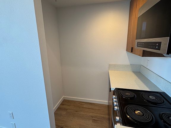 3rd image of 510 NE 79th Ave #4