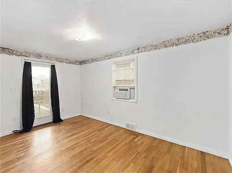 2 bed, 1.0 bath, $1,150 — Photo 4