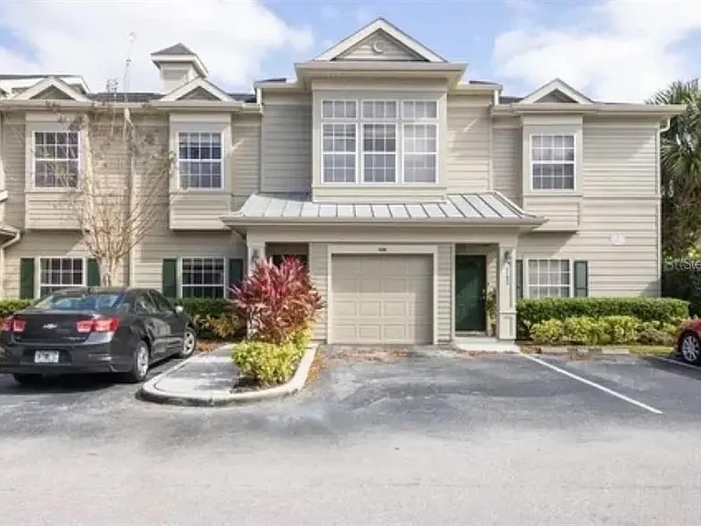 7755 Plantation Cir — Photo 1