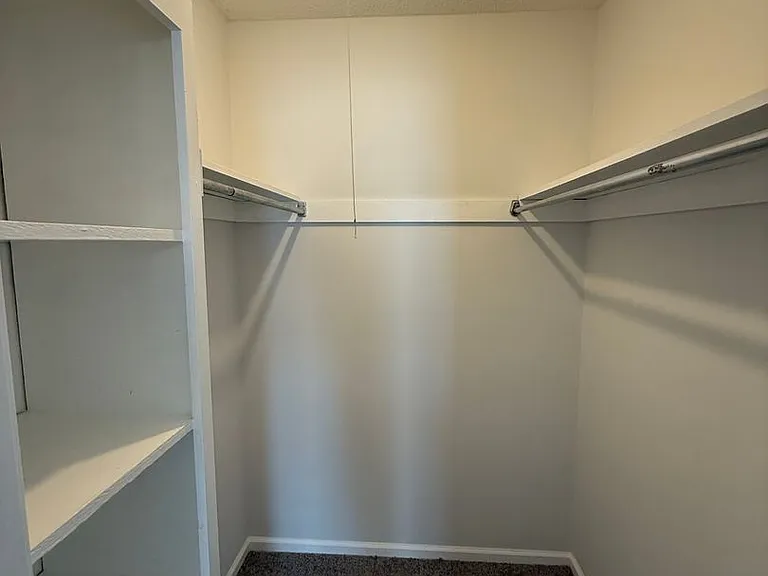 Heatherwood Apartments — Photo 19