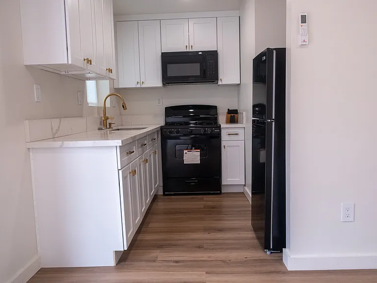 2861 Cedar Ave #A — Photo 16