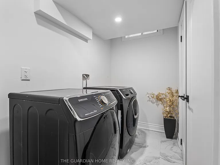 44 Williamson Dr W — Photo 26