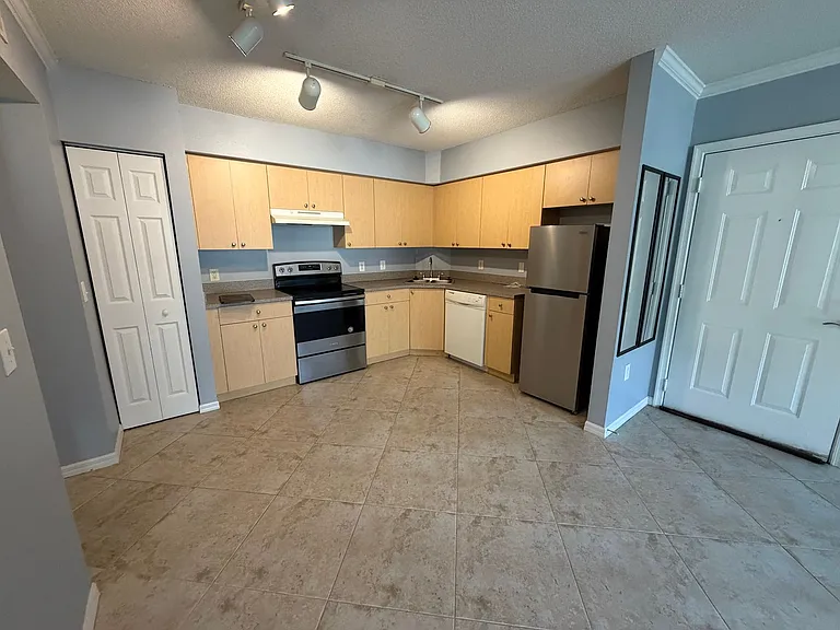 8687 River Homes Ln #4207 — Photo 1