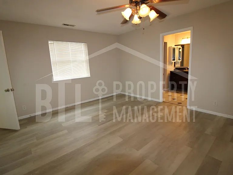 240 Fox Ridge Rd — Photo 24