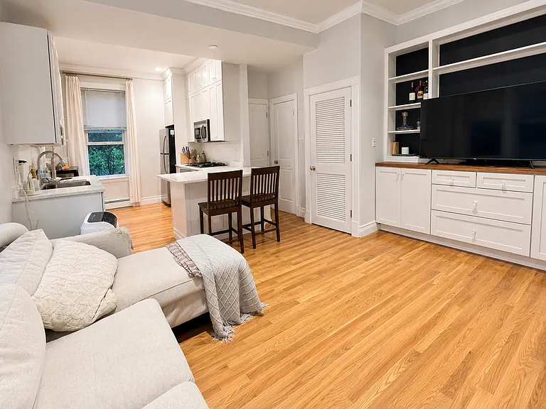 148 Worcester St #2 — Photo 2