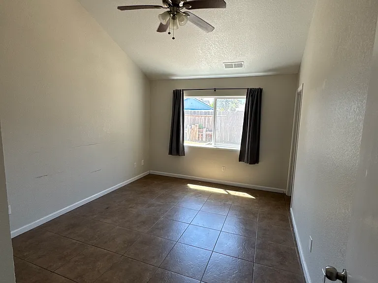 1532 Atteboro Ct — Photo 8