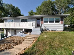 4320 NW Sioux Ln, Topeka, KS 66618