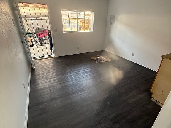 5th image of 7746 S Comstock Ave #B