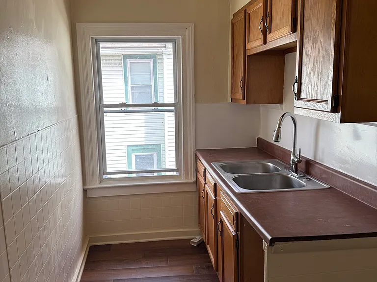 92 Jefferson Ave — Photo 6