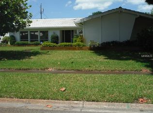 1376 Ambassador Dr, Clearwater, FL 33764