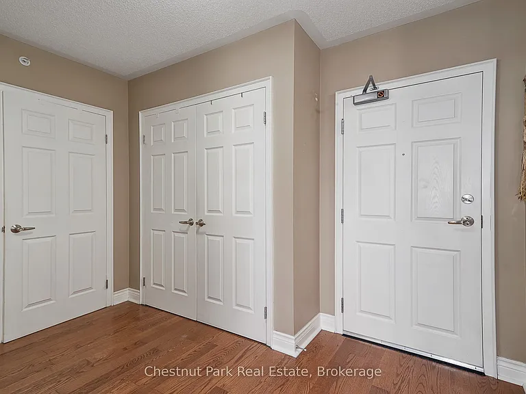 91 Raglan St #412 — Photo 6