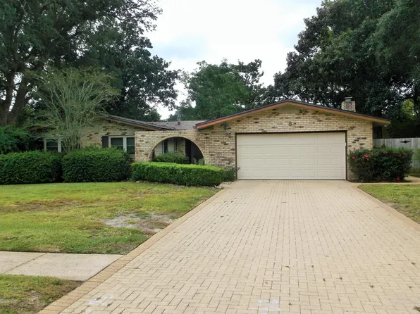 8 Carlyle Ct, Fort Walton Beach, FL 32547