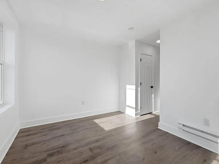 2806 Boudinot St — Photo 4
