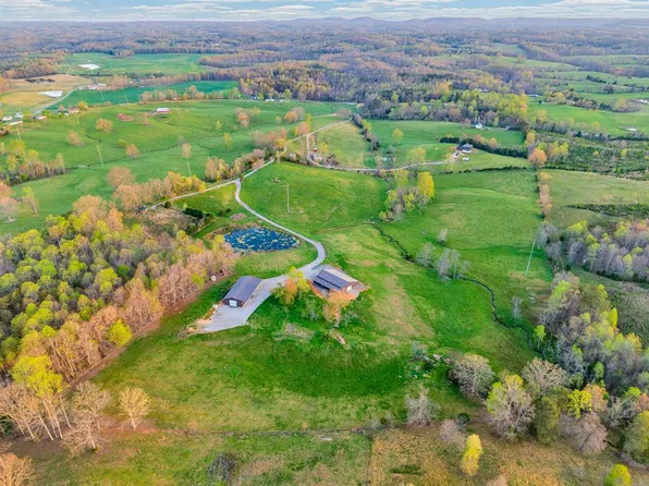 389 Great Valley Ln, Livingston, TN 38570