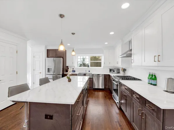 46 Columbus Avenue, Valhalla, NY 10595