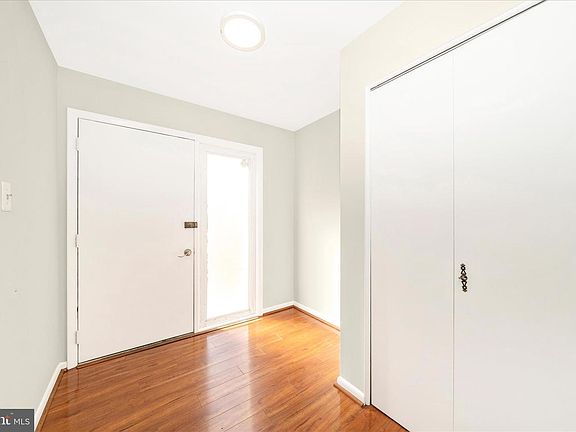 4th image of 55 Timber Rock Rd