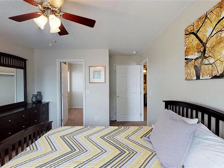 Sierra Vista Apartments — Photo 60