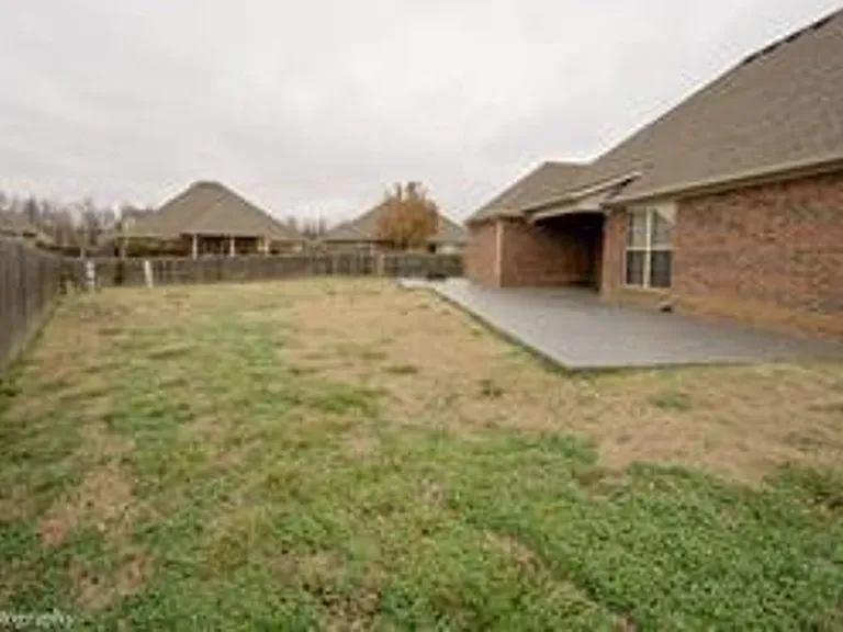 2537 N Vickers Pl — Photo 14