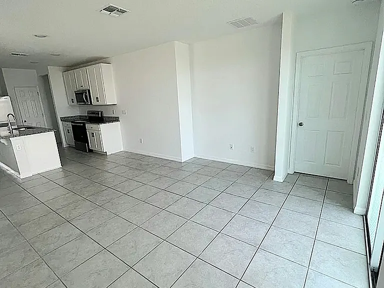 3737 Marbella Way — Photo 6