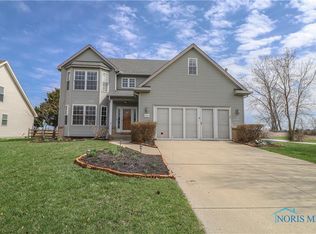 699 Sandstone Dr, Perrysburg, OH 43551