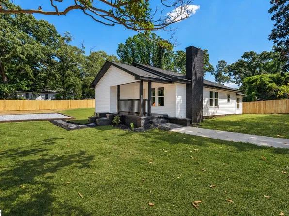 7527 Mapleleaf Dr, Spartanburg, SC 29303