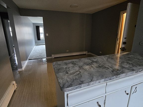 Kitchen & Dining Area