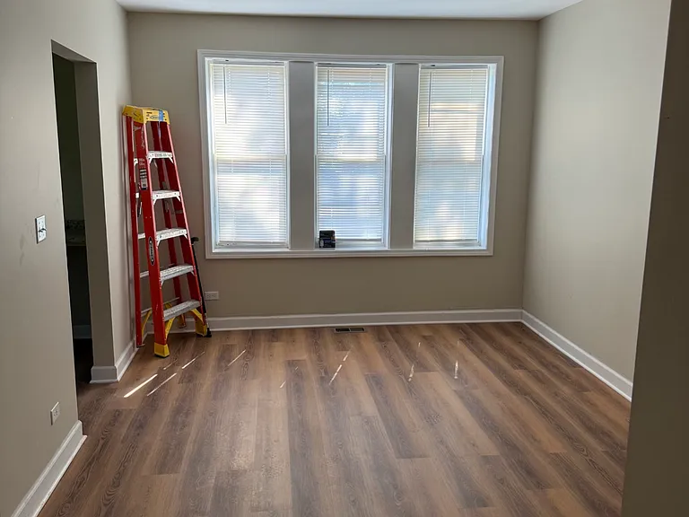 2159 S Millard Ave #1R — Photo 4