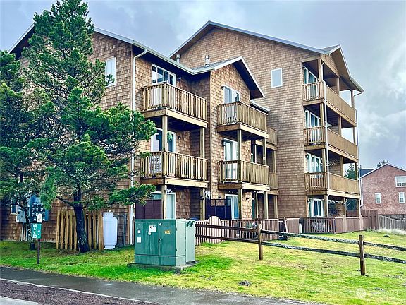 2nd image of 205 Bolstad Avenue W #201