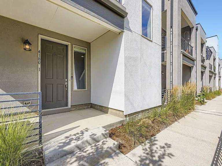 4180 E Warren Ave #1 — Photo 27