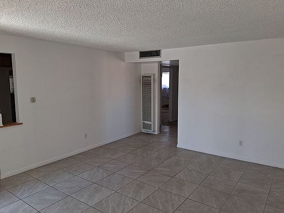 3rd image of 1111 E Taos Dr