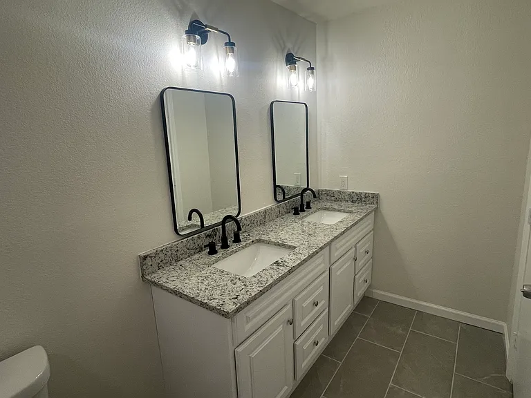 2275 Nantucket Village Cir — Photo 7