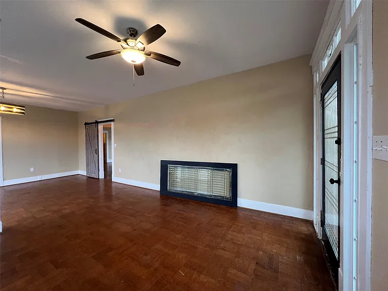 1328 Ursuline St — Photo 9