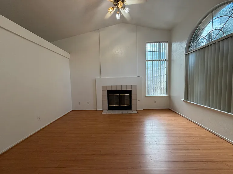 2350 E Fallbrook Ave #9 — Photo 14