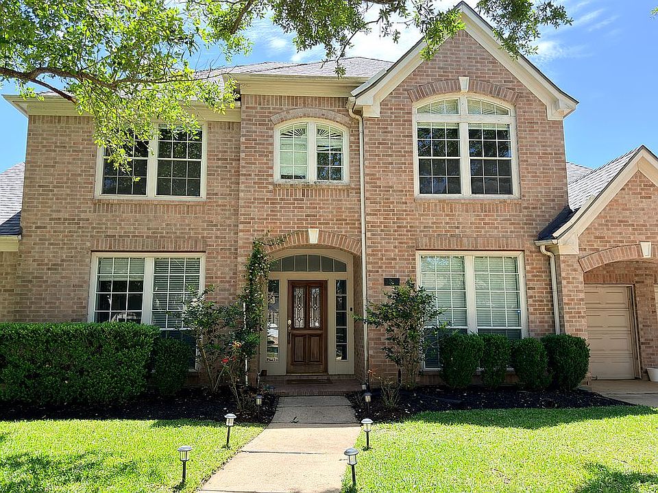 1st image of 4211 Lakecrest Dr