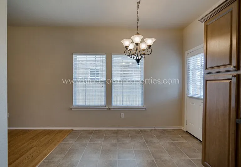 706 Parkplace Rdg — Photo 14