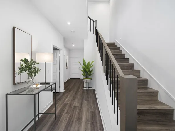 2922 Calle Avella, San Diego, CA 92108