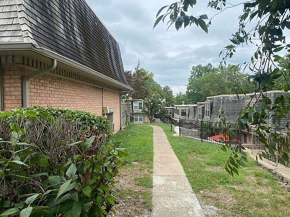 3rd image of 3000 Hillsboro Pike APT 27