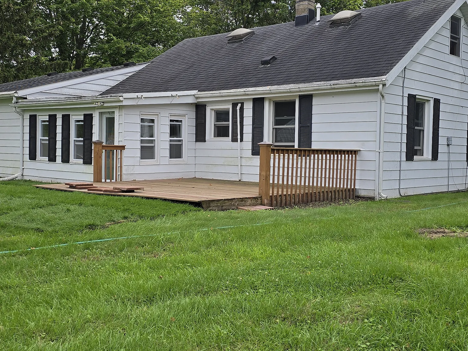 2 bed, 740 sqft, $2,000 — Photo 2
