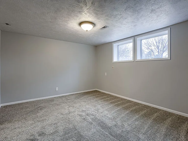 12511 Patrick Cir — Photo 21