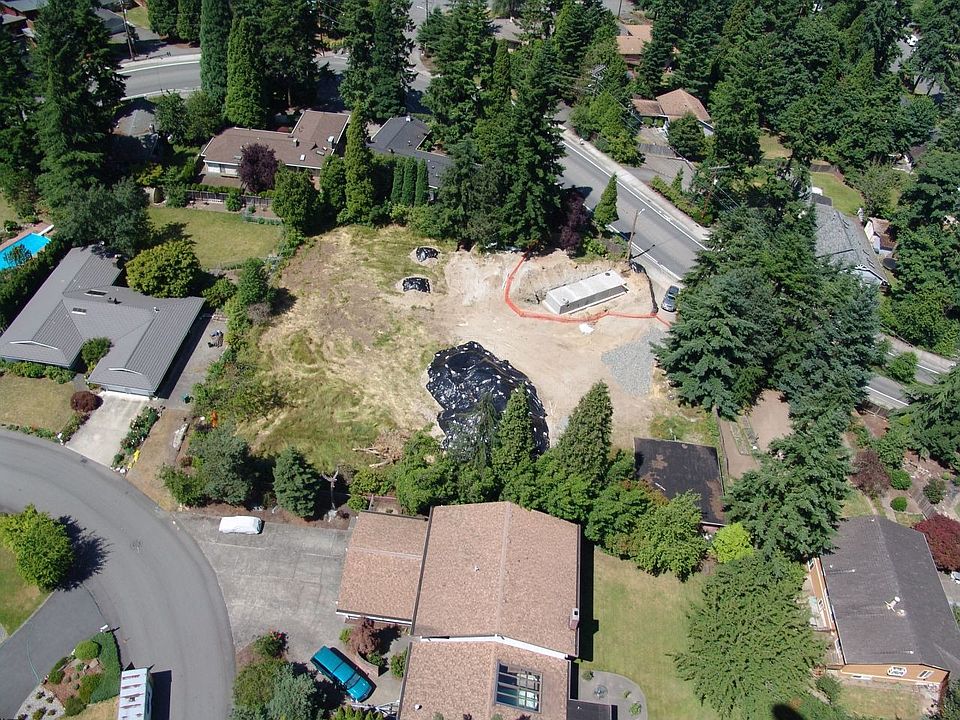 2nd image of 13357 SE Newport Way