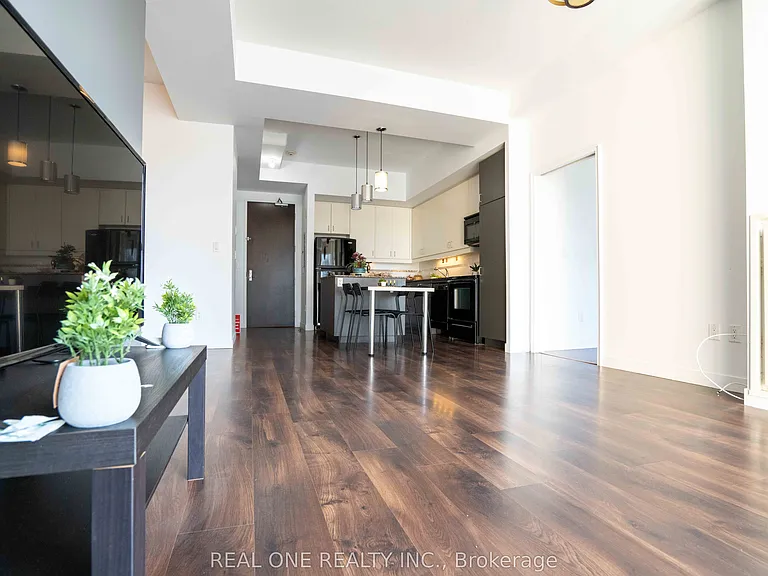 191 King St S #703 — Photo 8