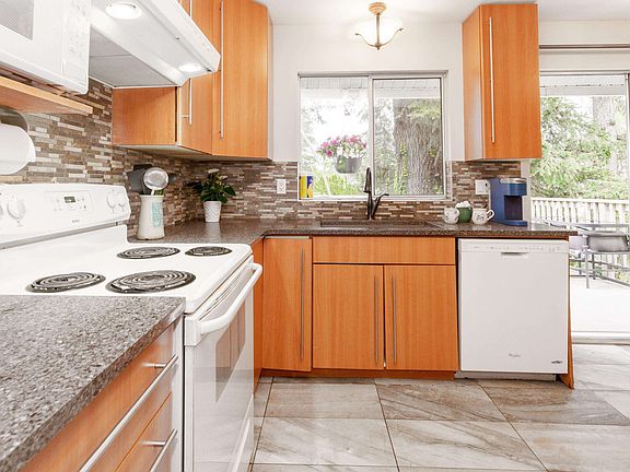 5th image of 1853 Windermere Ave